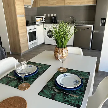 My Beach's Poente شقة نازاريه